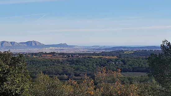 Natur und ländliche Welt vom Landesinneren bis zum Strand von Estartit im Zentrum der Empordà-Costa Brava de Girona